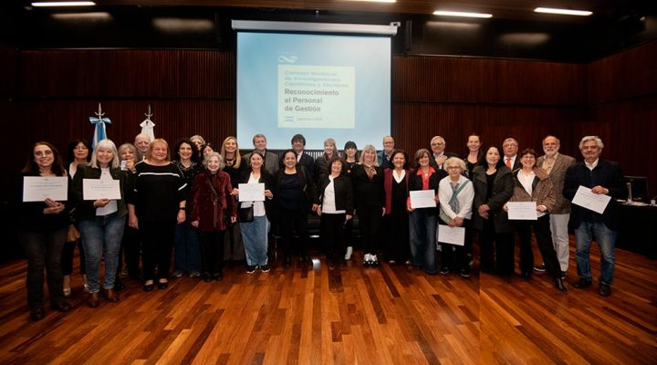 El CONICET le realizó un reconocimiento al personal administrativo jubilado
