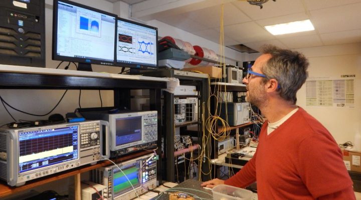 Científicos del CONICET y la CNEA desarrollan tecnologías de punta en el campo de las telecomunicaciones