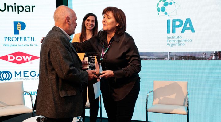 El CONICET presente en la Jornada del Instituto Petroquímico Argentino: “La petroquímica argentina frente a una nueva oportunidad. El camino al desarrollo sostenible”